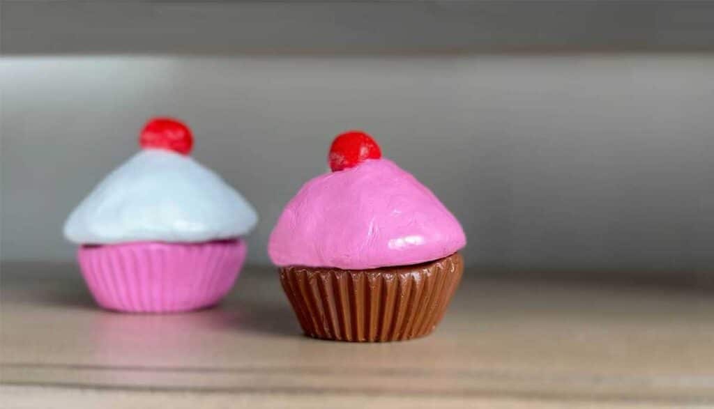 A clay cupcake, made wih the help of a step-by-step tutorial.